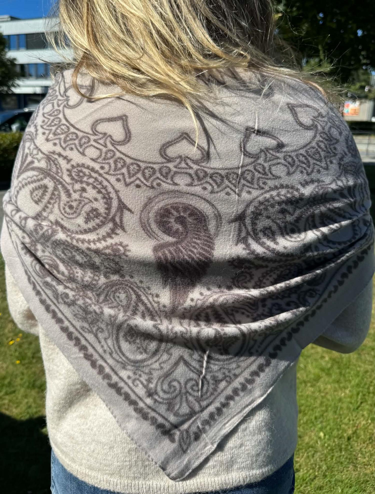 Pepper Sorelle Skjerf Beige