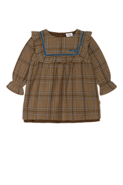 Hust and Claire Kiana Kjole