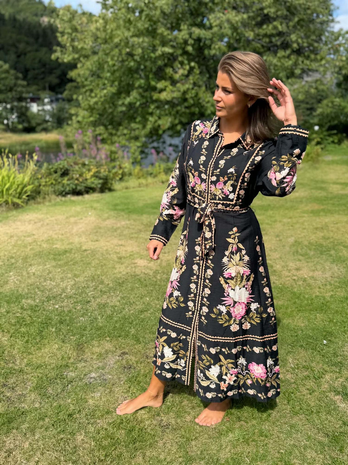 VIRONIKA DRESS