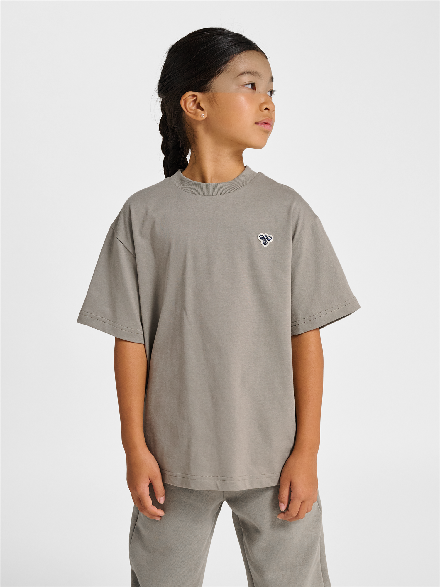 HUMMEL JR LOOSE T-SHIRT S/S BEE ROCK RIDGE