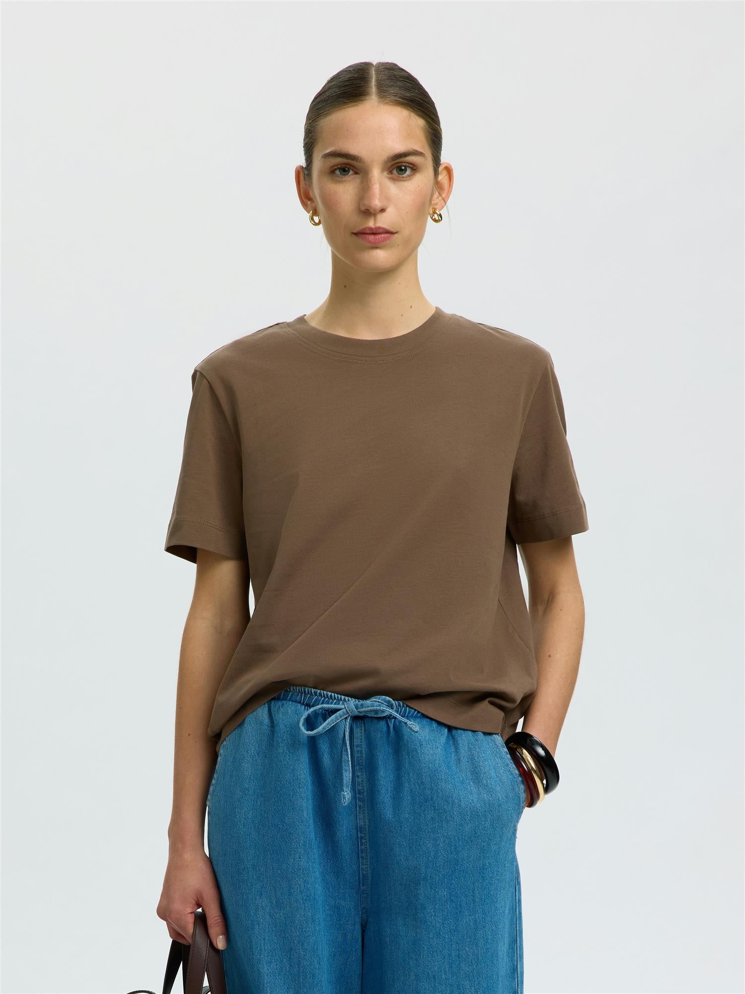 Selected MYESSENTIAL SS BOXY TEE NOOS DELICIOSO